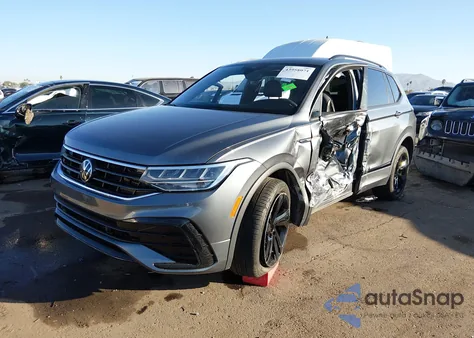 2023 Volkswagen Tiguan 2.0T Se R-Line Black z USA, uszkodzony, nr VIN 3VVCB7AX9PM134364